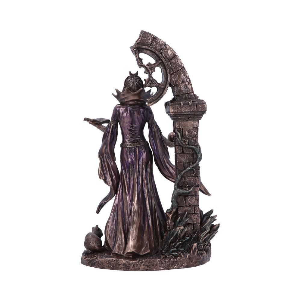 Aradia Statue