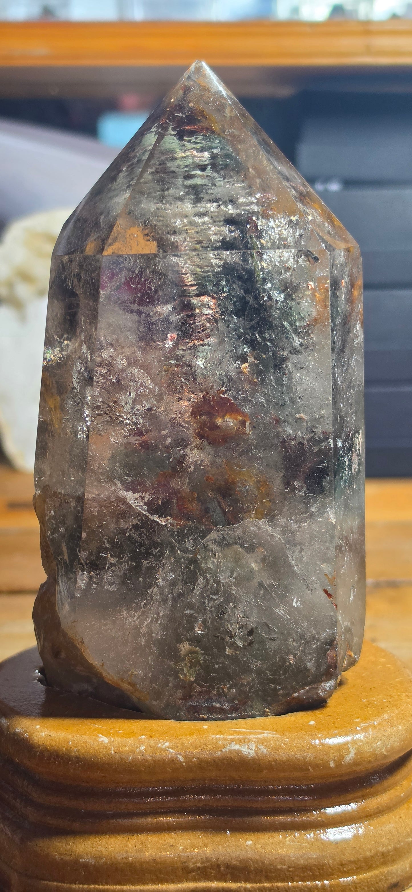 Large Garden Quartz with wooden Stand